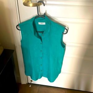 Uniqlo women’s small summer blouse - sleeveless, hardly worn - linen